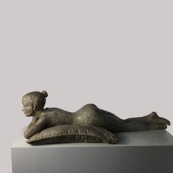Kissen III., Bronze, 2021, 20 &times; 72 &times; 38 cm