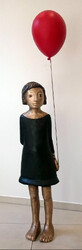 Mädchen mit Luftballon, Bronze, 2017, H: 140 cm