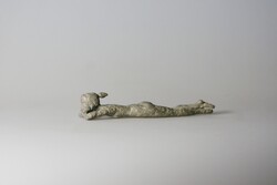 Liegendes Mädchen II., Bronze, 2012, 0 &times; 17 cm