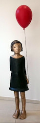 Mädchen mit Luftballon, Bronze, 2017, H: 140 cm