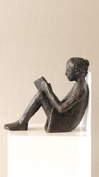 Gemütlich, Bronze/Holz P 65, 2021, H: 9,5 cm