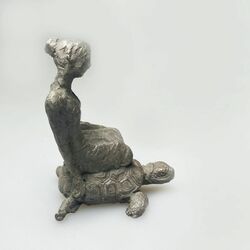 Slow travelling, Bronze, 2023, H: 7,5 cm