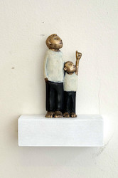 wenn der Vater mit dem Sohne, Bronze/Holz, 2017, H: 11 cm